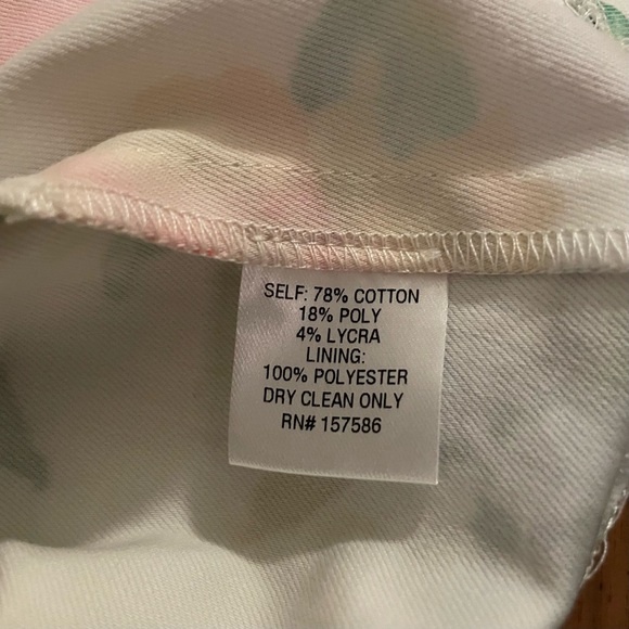 Curete Off-the-Shoulder Floral Blouse - Picture 9 of 9